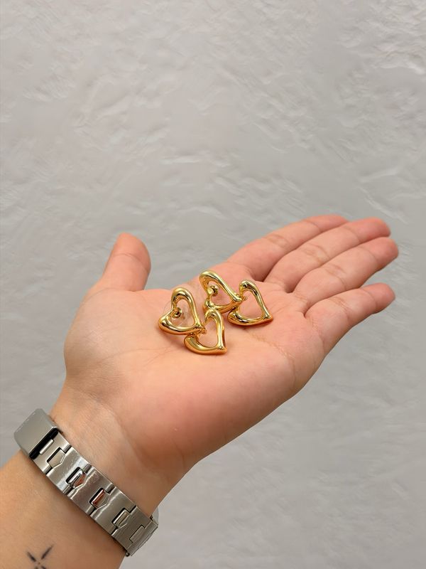 Caravanas de corazon por mayor ($70 c/u paquete minimo de 12 unidades)