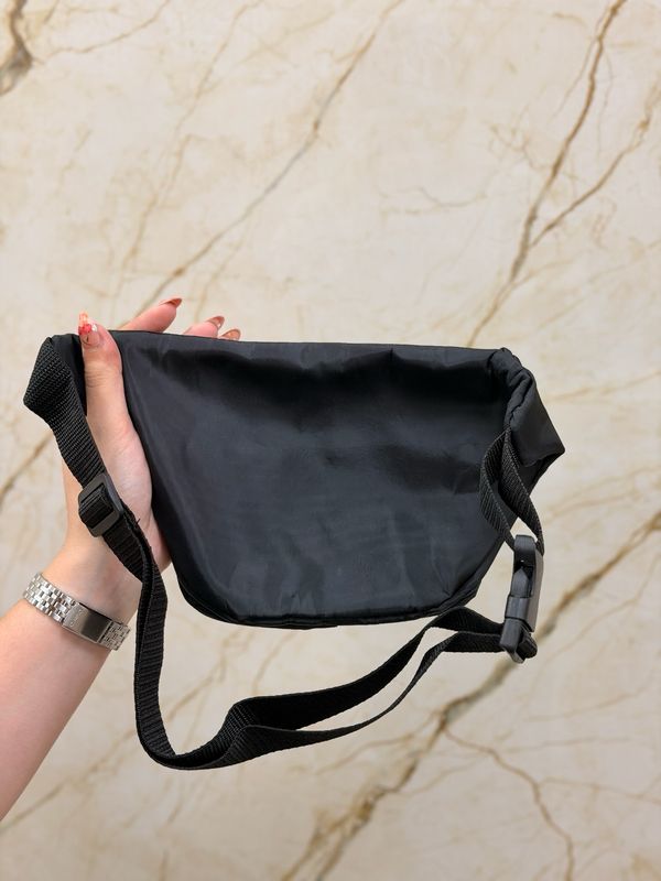 Riñonera unisex por mayor ($180 c/u paquete de 12 unidades )