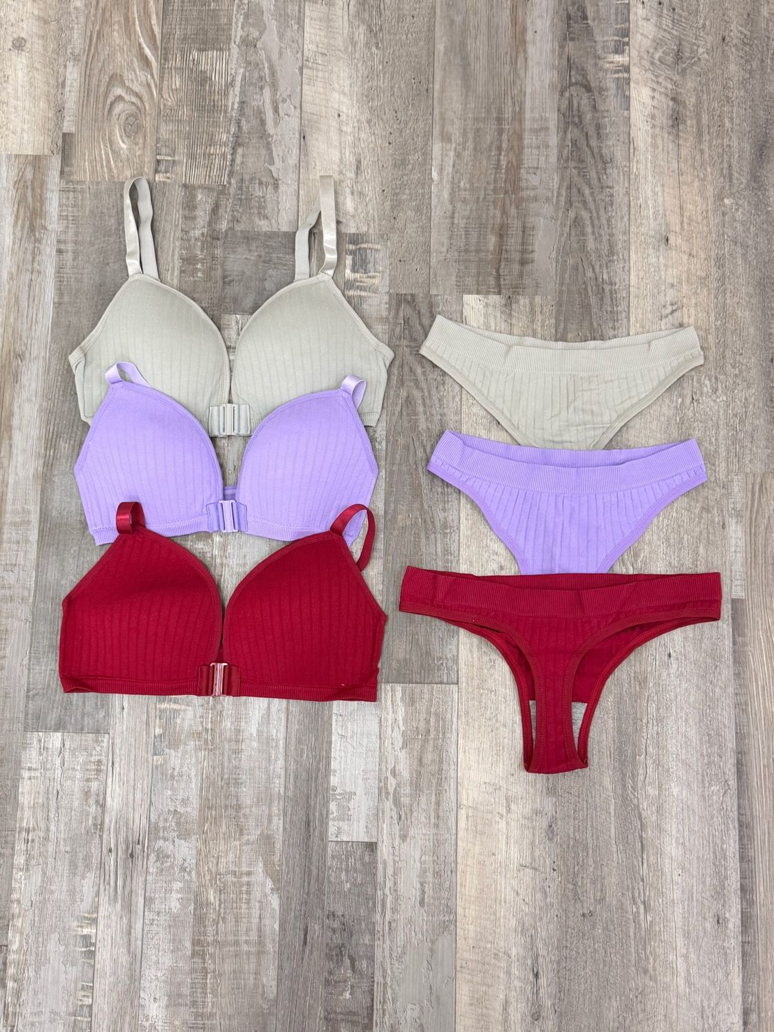 Conjunto de sutien y colaless por mayor ($250 c/u paquete de 12 unidades)