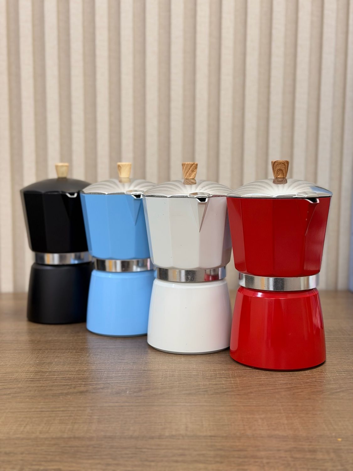 Cafetera italiana de 6 tazas de 300ml