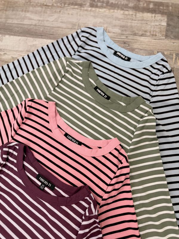 Remera con lineas mangas largas