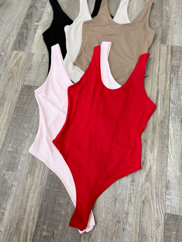 Body cavado con breteles