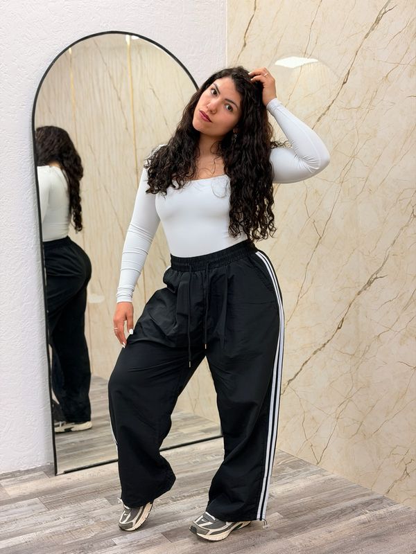 Body mangas largas escote cuadrado