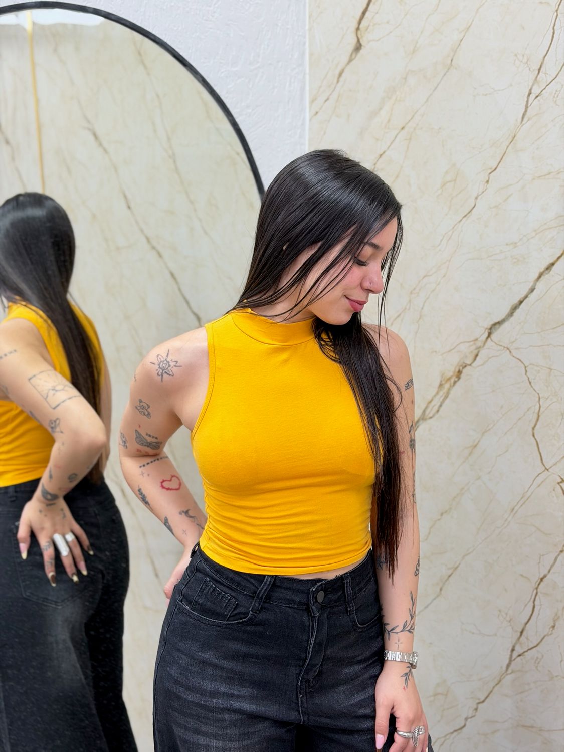 Top musculosa cuello alto