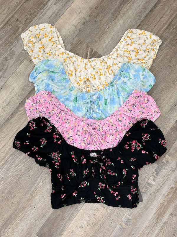 Top estampado con mangas de princesa