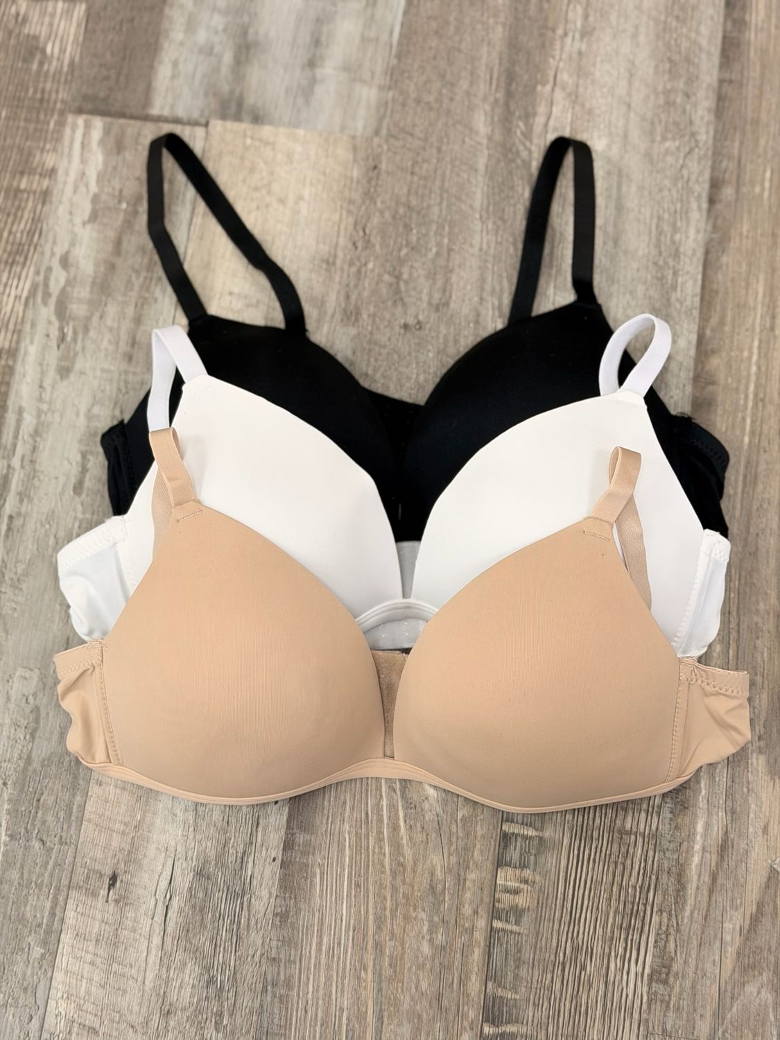 Sutien sin costuras por mayor ($190 c/u paquete de 12 unidades)