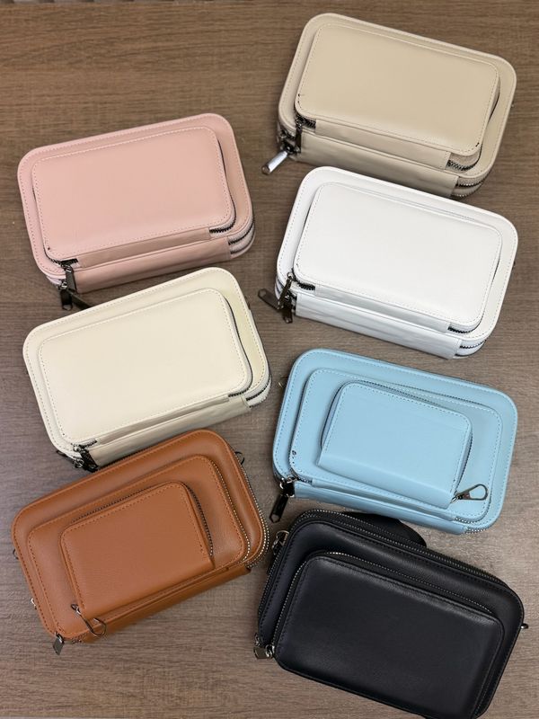 Cartera bandolera con correa por mayor ($290 c/u paquete de 12 unidades)
