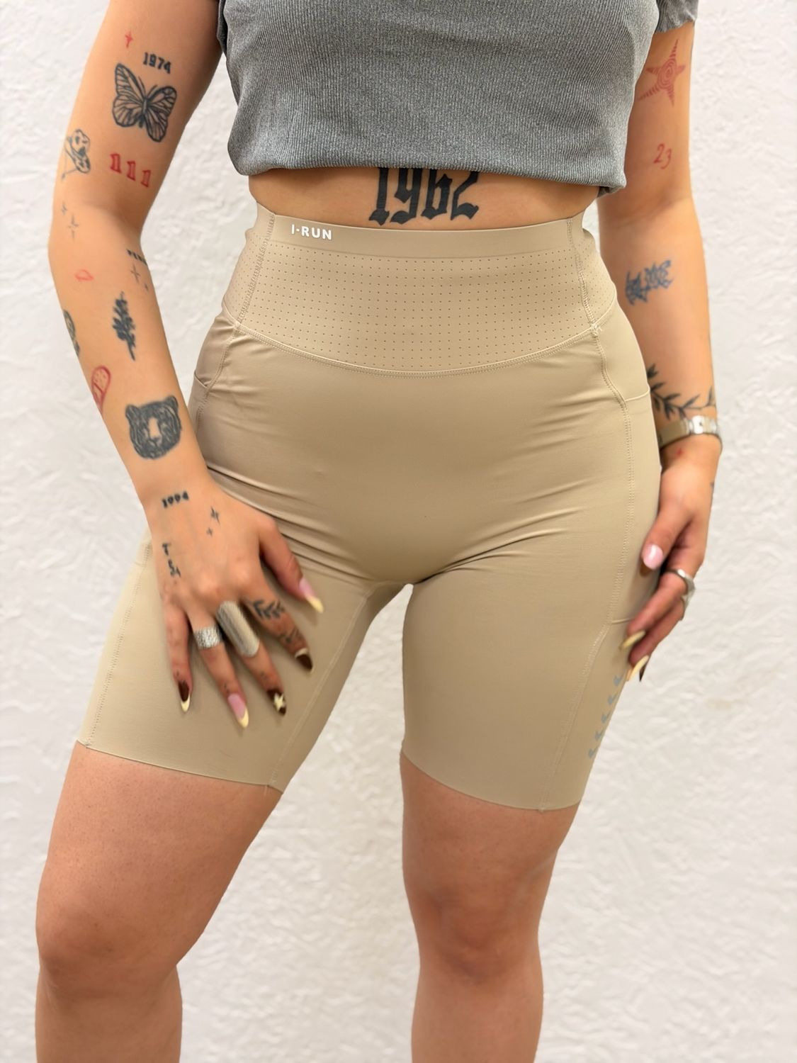 Biker deportiva con bolsillo por mayor ($290 c/u paquete de 12 unidades)