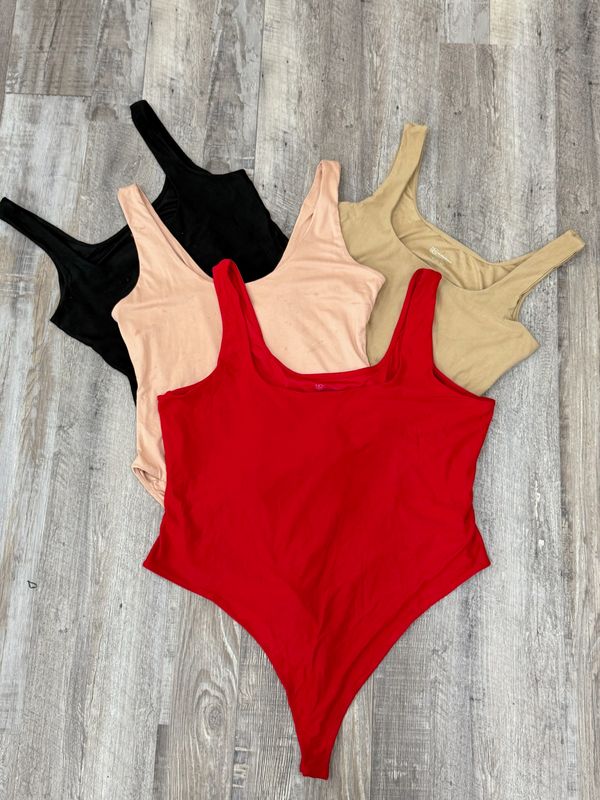 Body con breteles por mayor ($290 c/u paquete de 12 unidades)