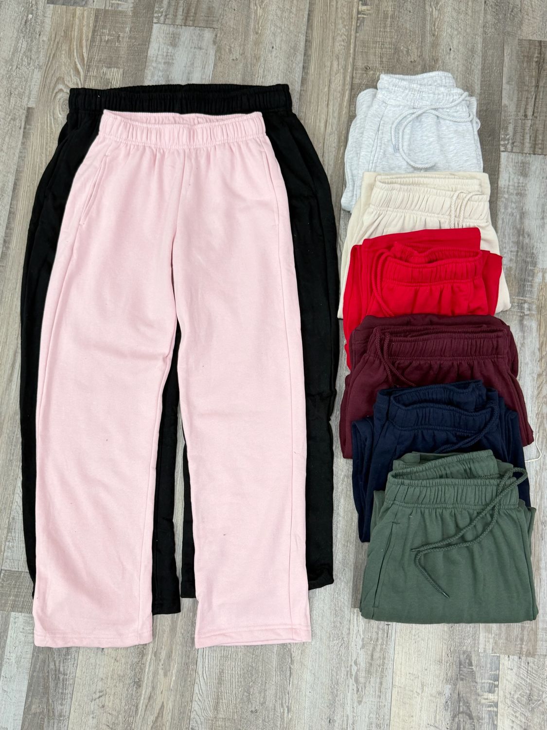 Pantalon ancho deportivo por mayor ($390 c/u paquete de 12 unidades) Pantalon ancho deportivo por mayor ($390 c/u paquete de 12 unidades)