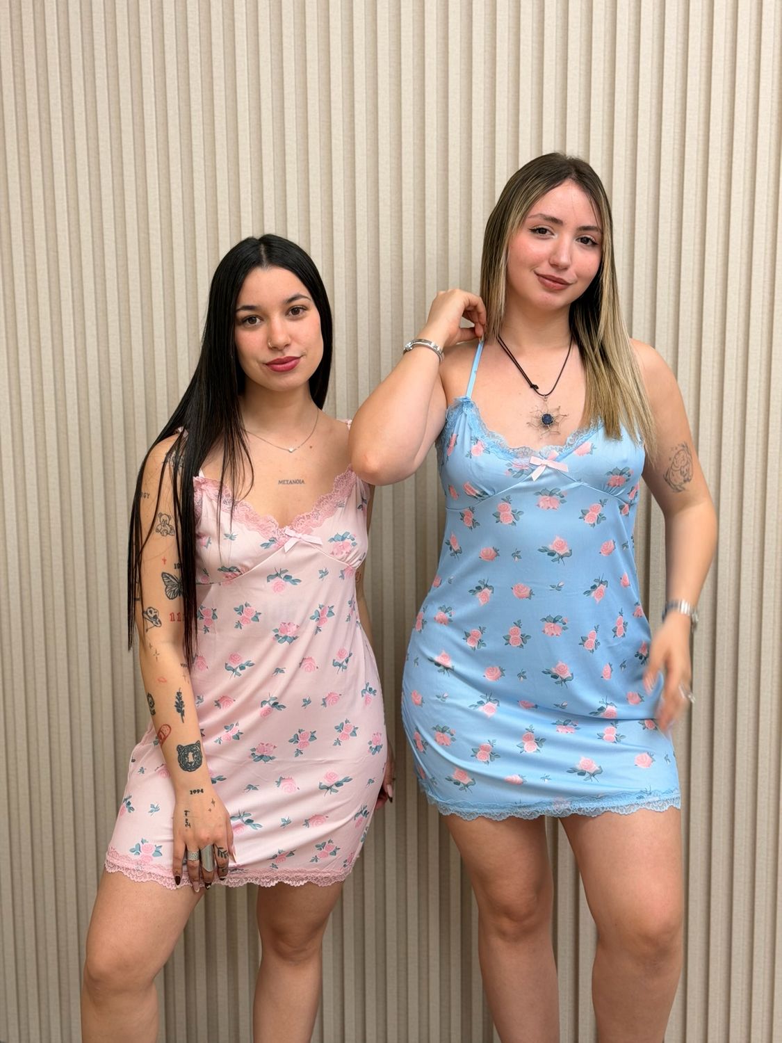 Pijama vestido mas colales de estampado con rosas