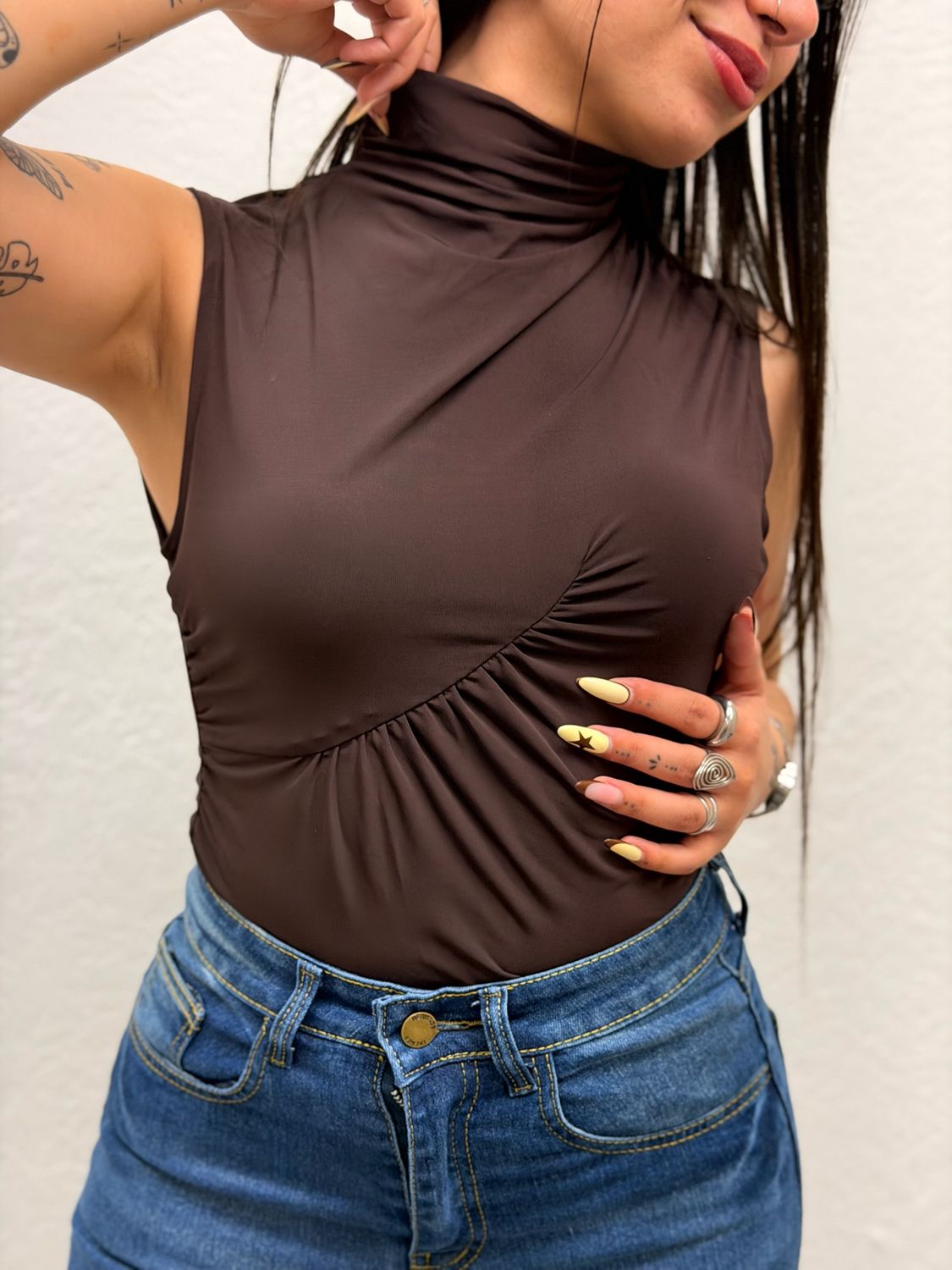 Body musculosa con frunce Body musculosa con frunce