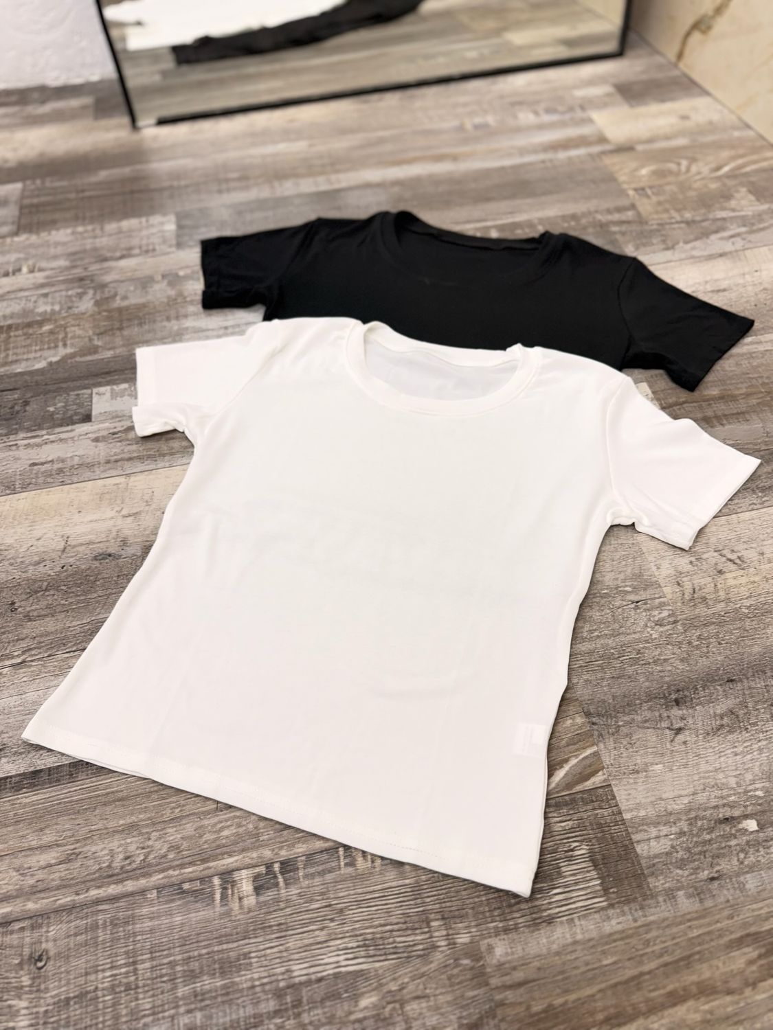 Remera basica por mayor ($250 c/u paquete de 6 unidades)