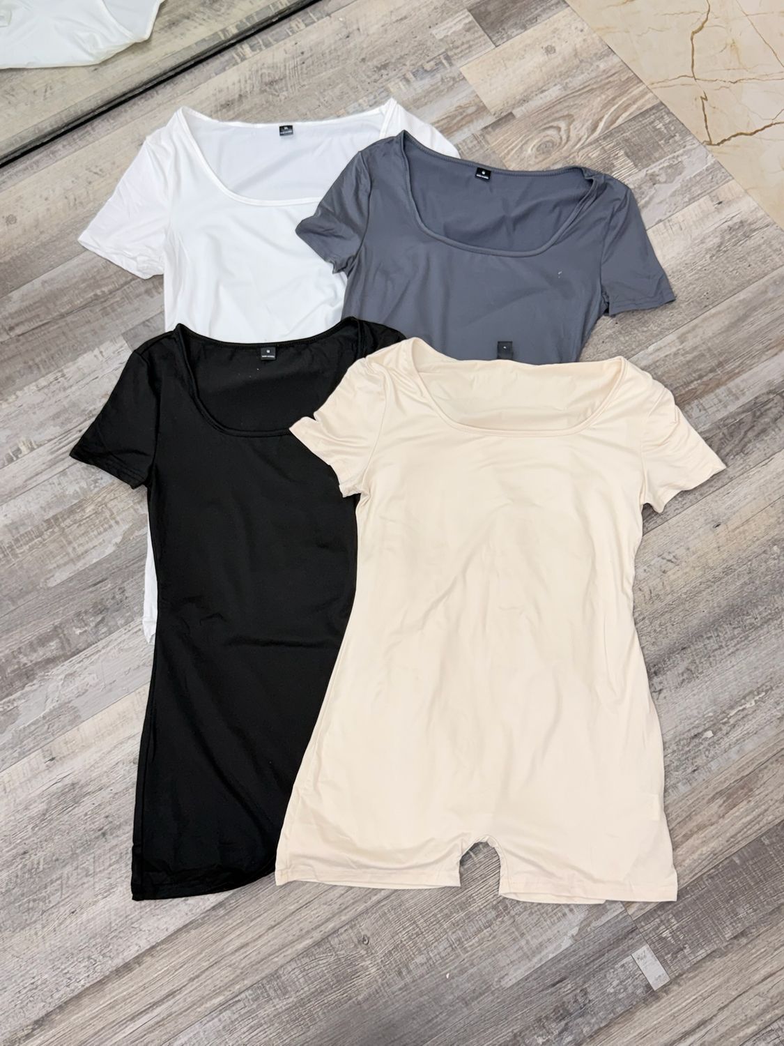 Catsuit corto por mayor ($350 c/u paquete de 6 unidades)