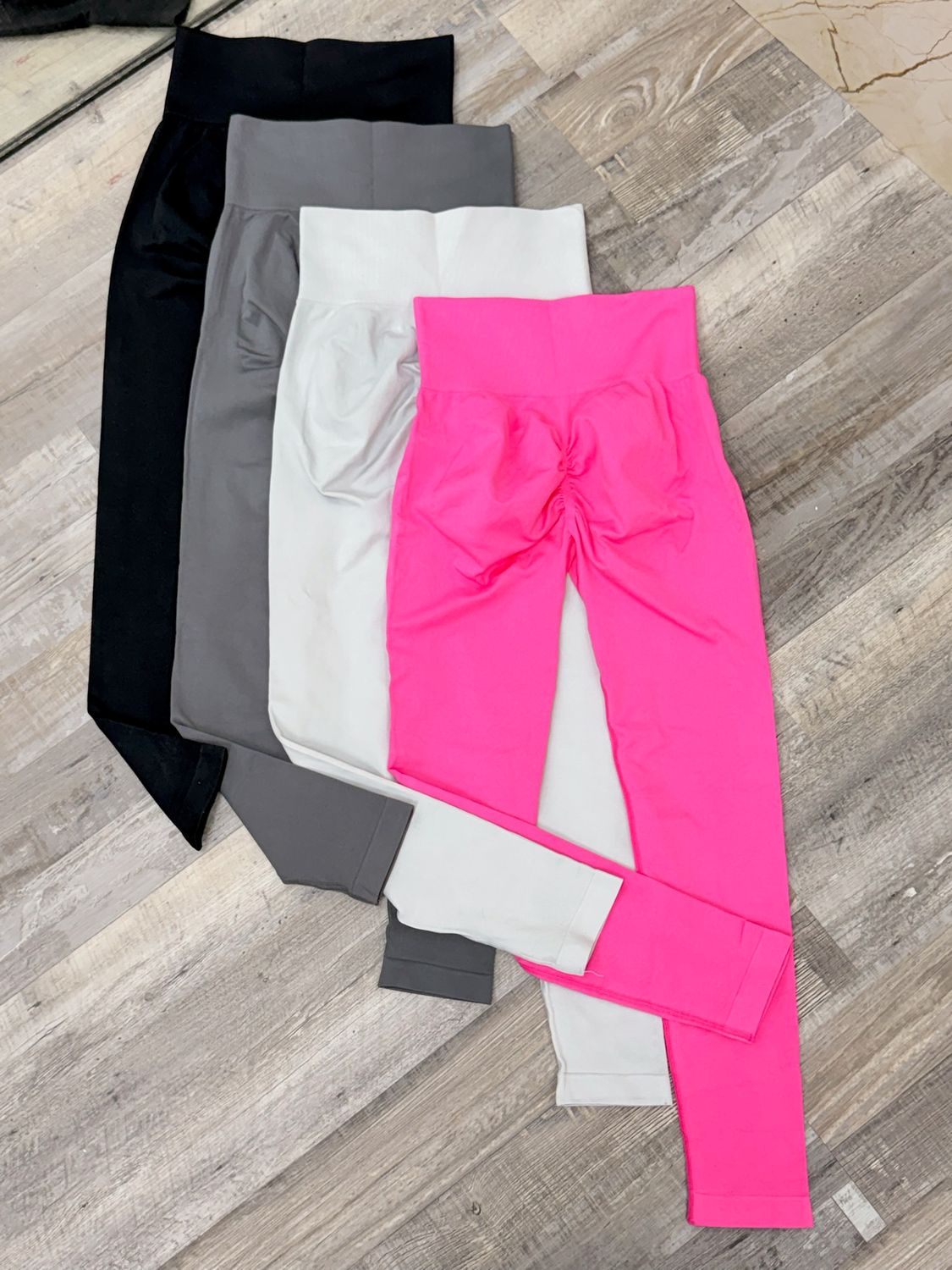 Calza skinny con pusk up por mayor ($290 c/u paquete de 6 unidades) Calza skinny con pusk up por mayor ($290 c/u paquete de 6 unidades)