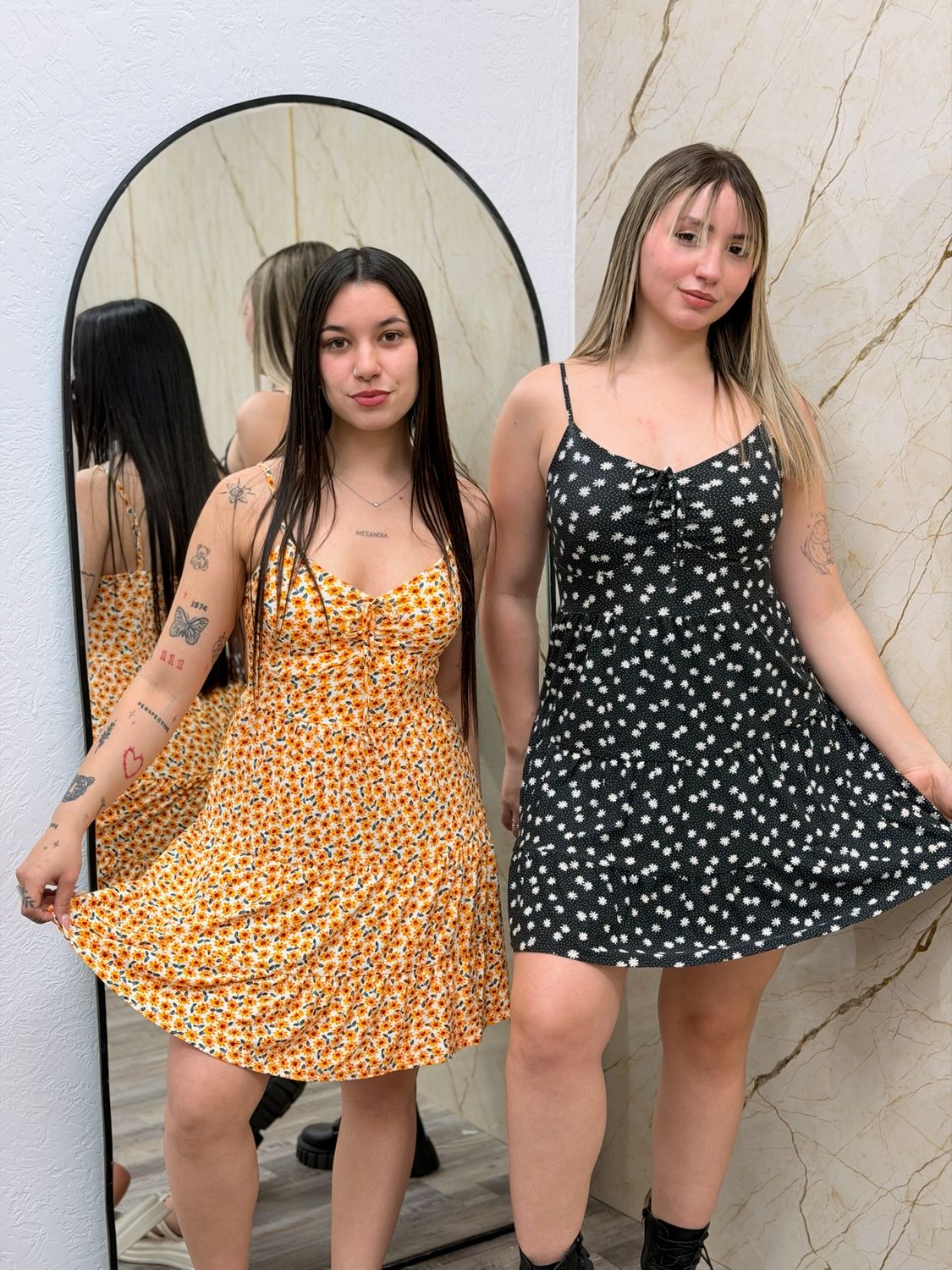 Vestido estampado con breteles por mayor ($350 c/u paquete de 6 unidades)