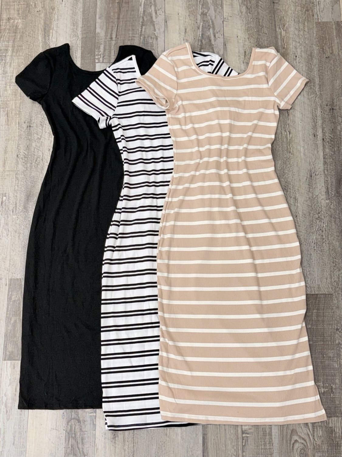 Vestido largo espalda baja por mayor ( $490 c/u paquete de 6 unidades ) Vestido largo espalda baja por mayor ( $490 c/u paquete de 6 unidades )