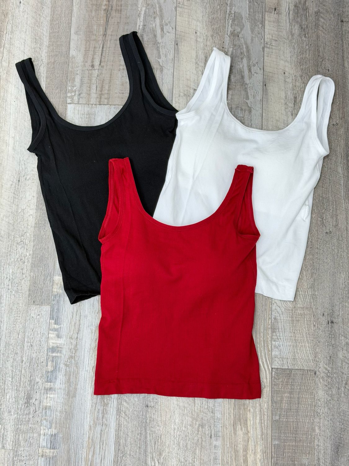Top musculosa con push up por mayor ($190 c/u paquete de 6 unidades)