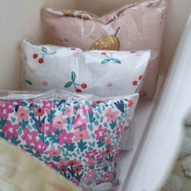 Box Découverte avec trois jouets aux herbes pour chat