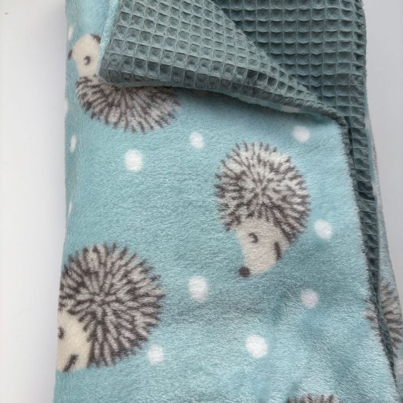 Couverture Petit Hérisson Douillet pour chat faite main 60 x 65 cm