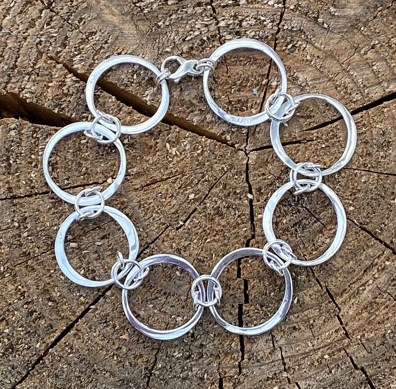 Connected bracelet