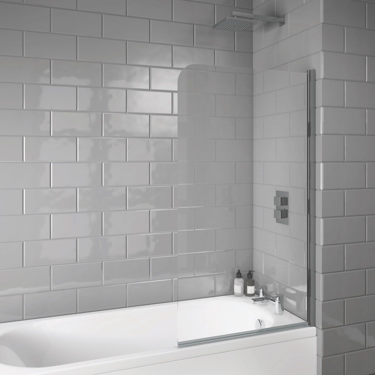 1400x800 Curved Chrome Bath Screen