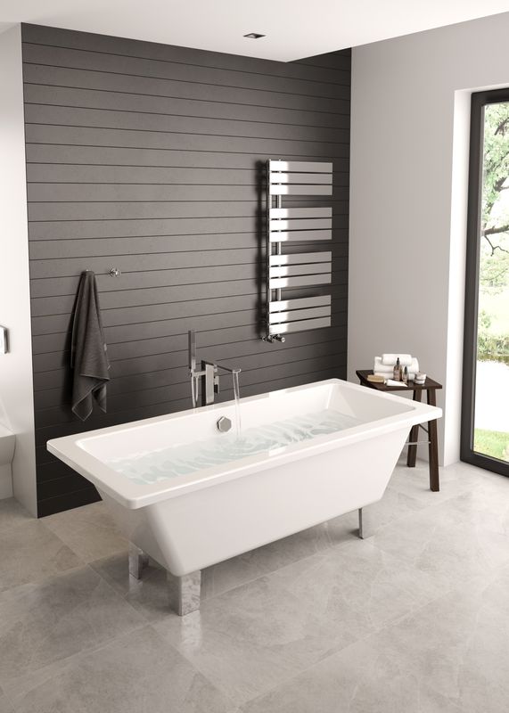 Earl 1700X750mm Freestanding Bath White &amp; Chrome Legs (ONLY 3 IN STOCK)