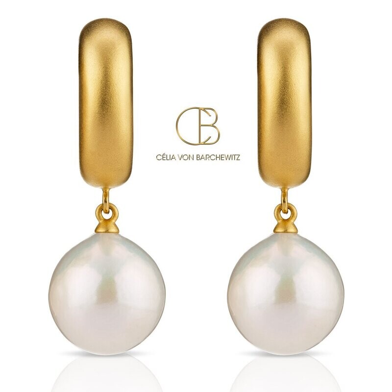 Earrings with cultured freshwater pearl (baroque)