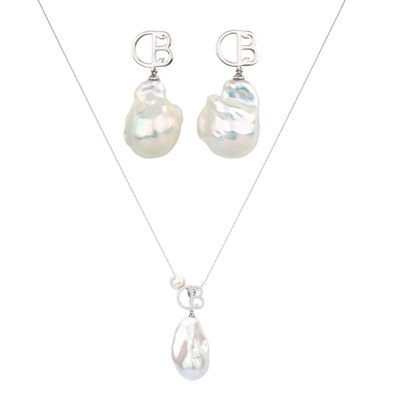 Set with CB-Logo and dream Baoque Pearls Set with CB-Logo and dream Baoque Pearls