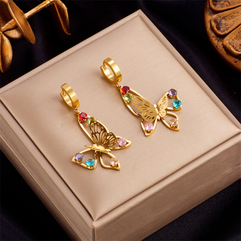 Aretes Mariposa Colgante y Cristales de Colores