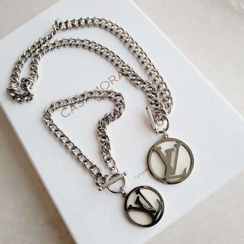 Set Gargantilla y pulsera LV