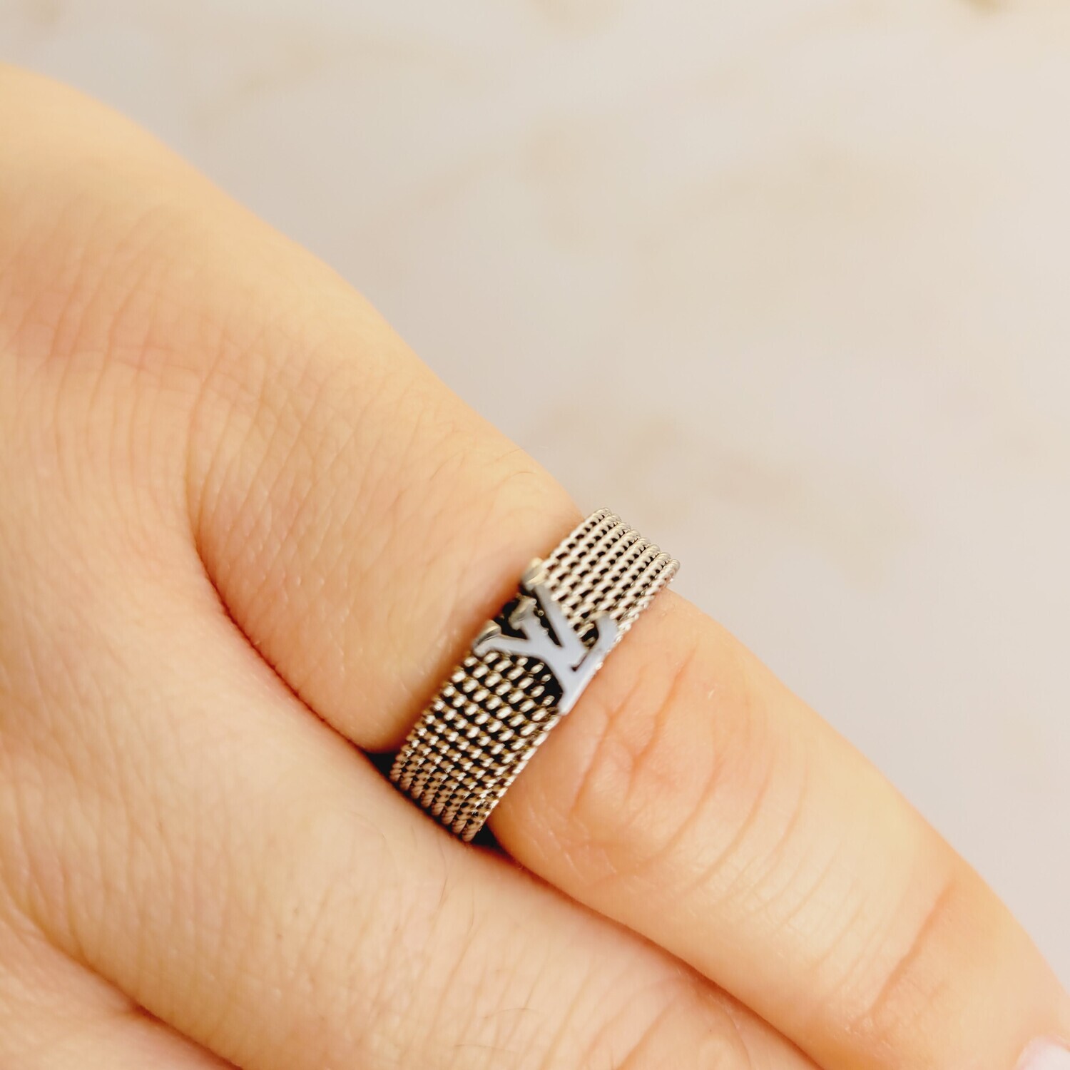 Anillo LV - Acero Inoxidable