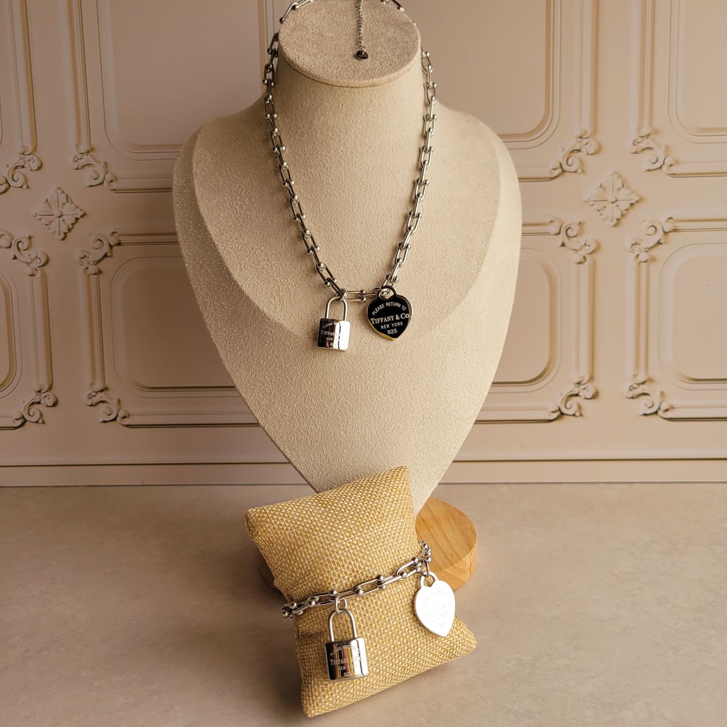 Set Gargantilla y Pulsera Candado y Corazón