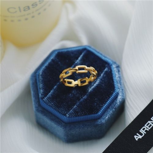 Anillo  dorado Regal