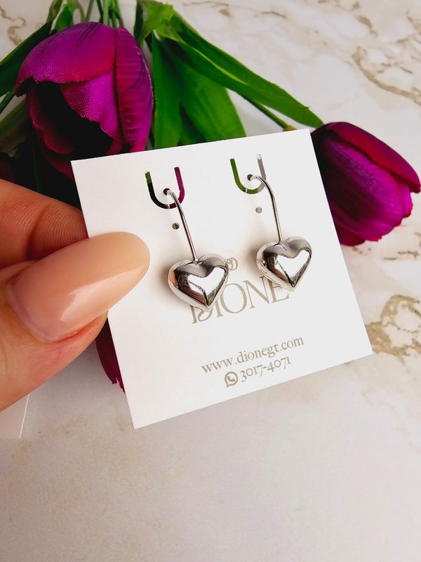 Aretes corazón colgantes