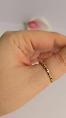 Anillo entrelazado OPOLUNCE