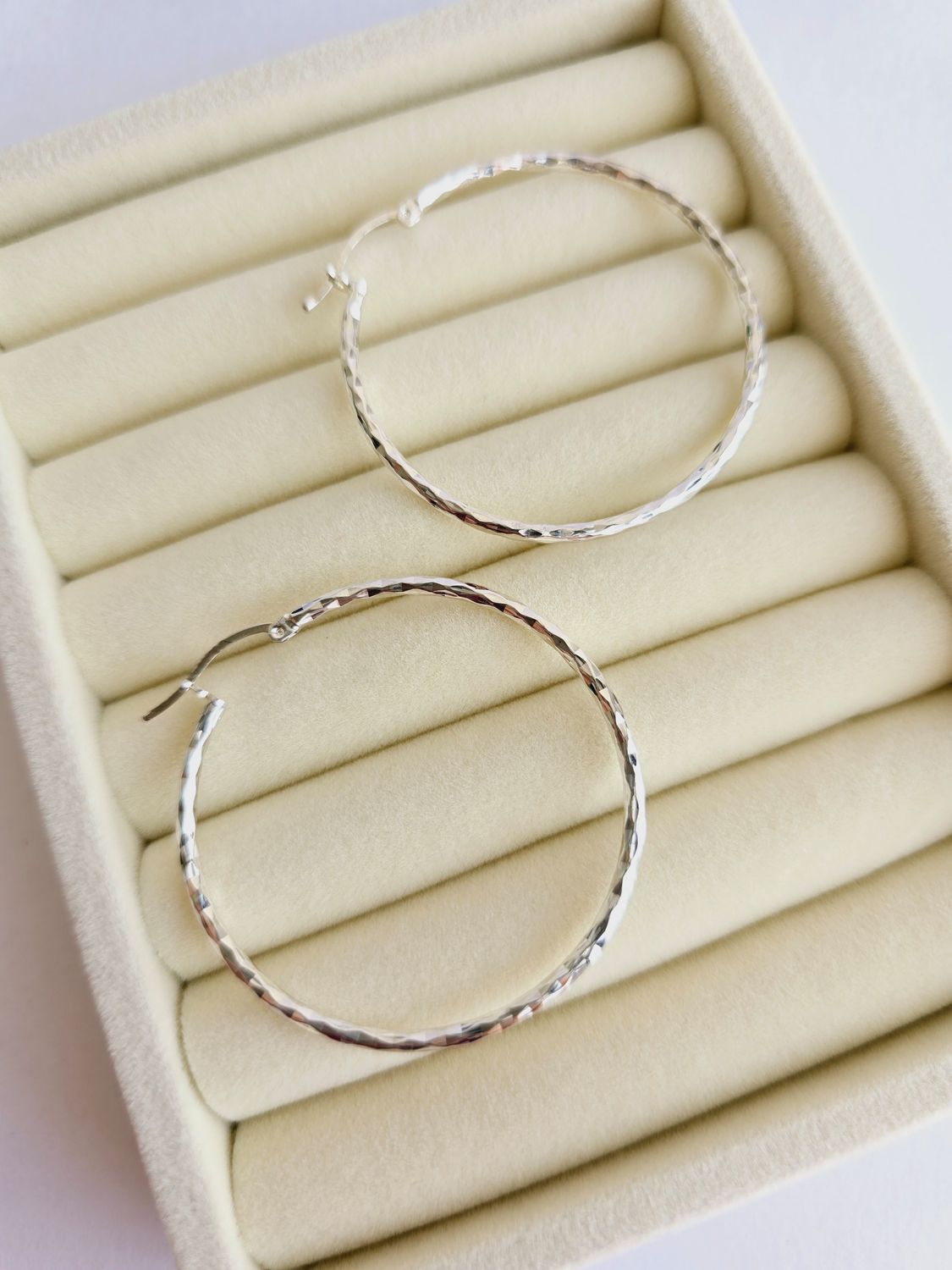 Argollas martilladas 40mm