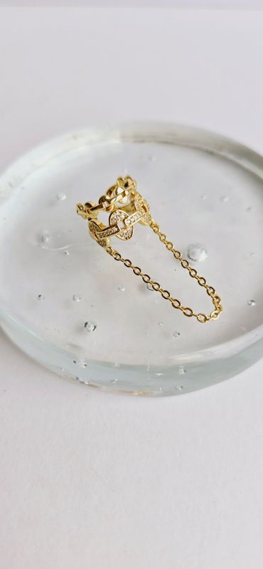 Ear cuff cadena