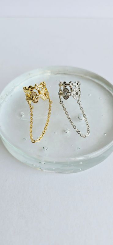 Ear cuff cadena