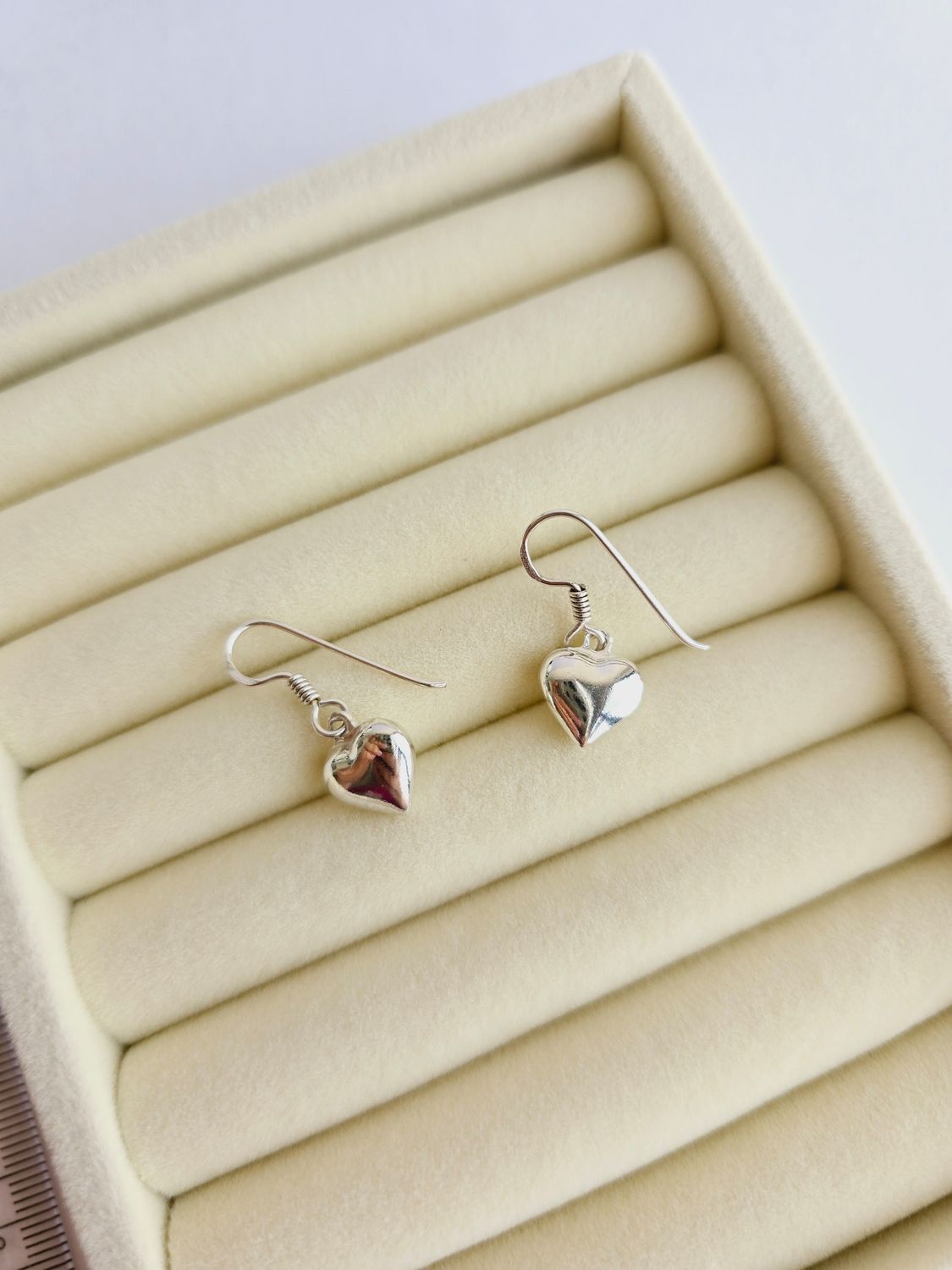 Aretes corazón colgante