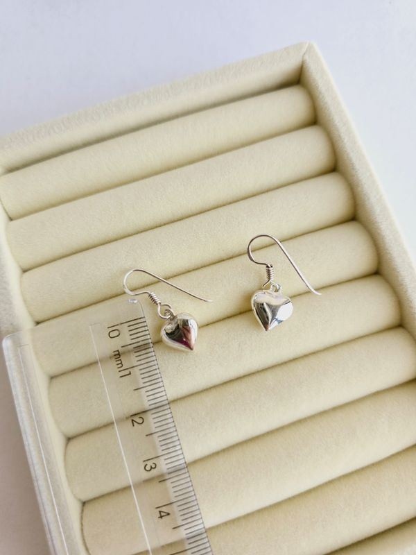 Aretes corazón colgante