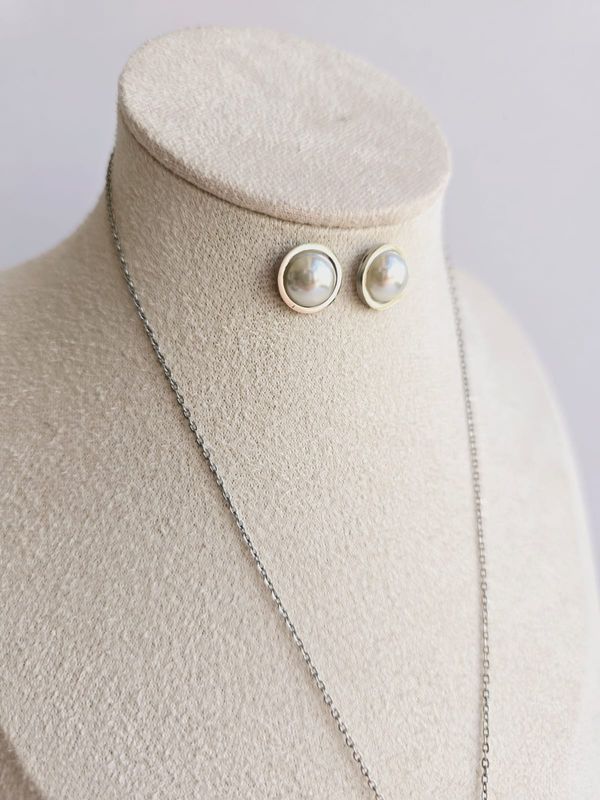 Set Pearls
