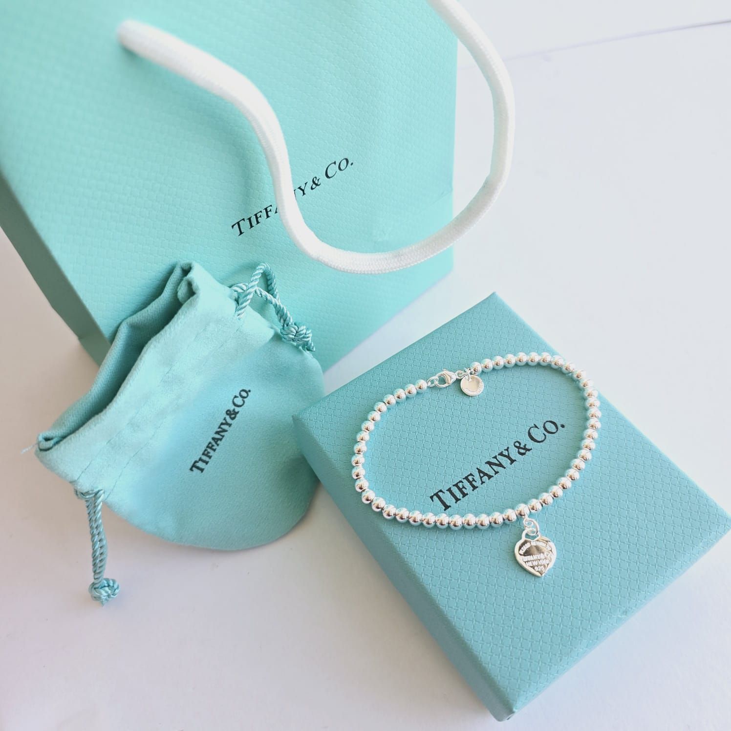 ​Pulsera de Plata con Bolitas y Dije de Corazón