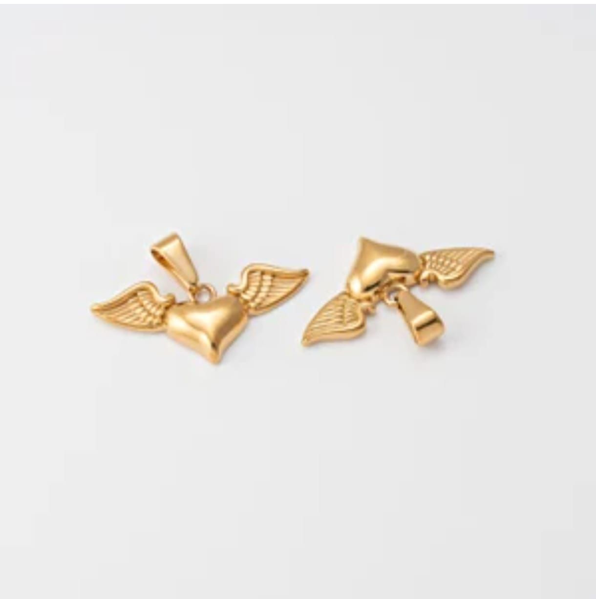 Dije de Plata con Baño de Oro – Corazón con Alas
