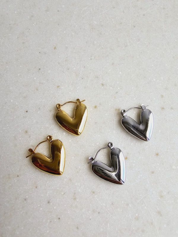 Aretes Corazon Mor