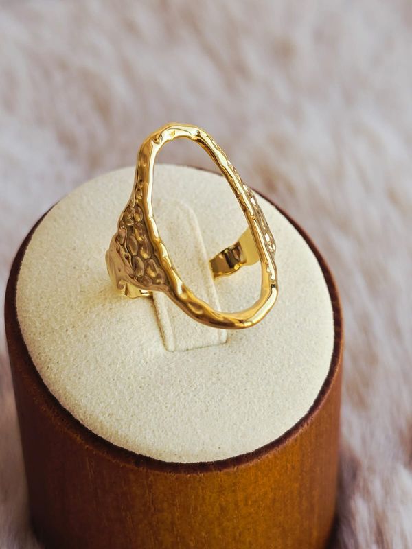 Anillo Laura