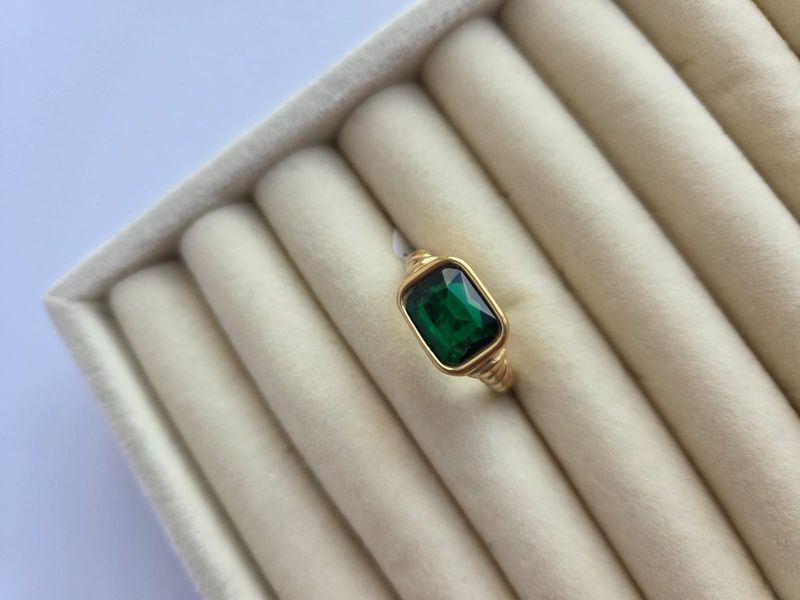 Anillo Esmeralda