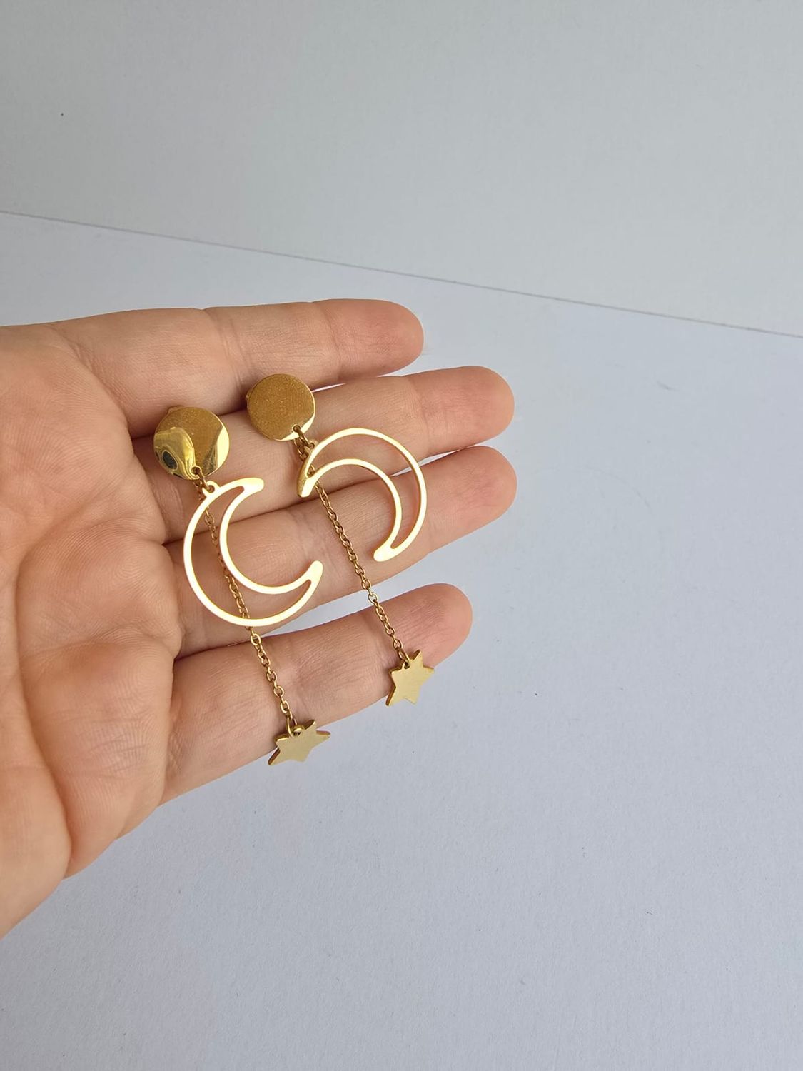 Aretes Moonstar