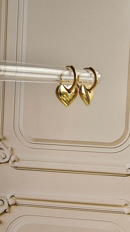 Argollas Doradas con Corazón