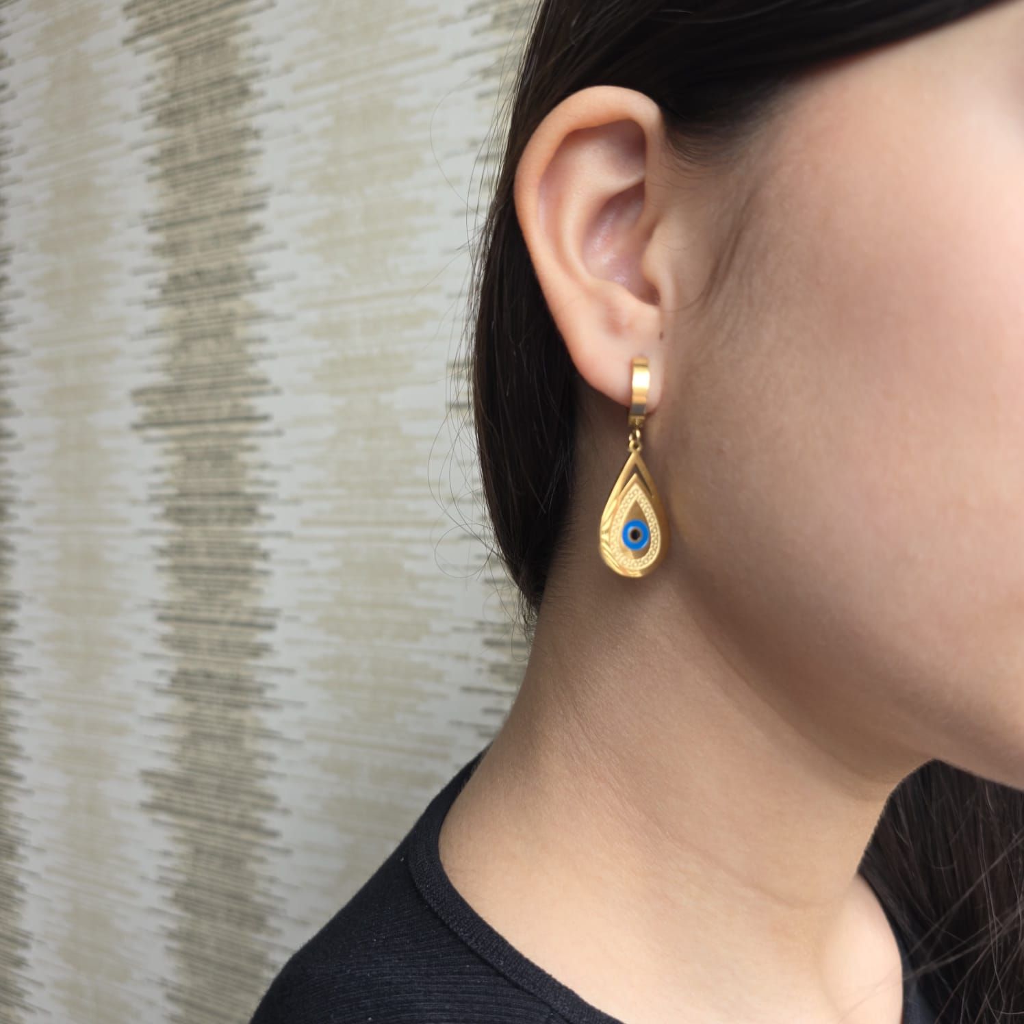 Aretes Argolla con Gota Colgante y Ojo Turco